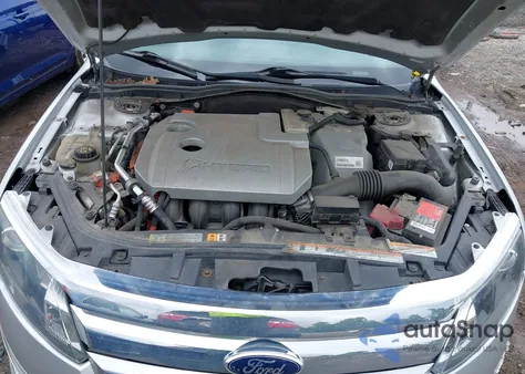 2011 Ford Fusion Hybrid z USA, uszkodzony, nr VIN 3FADP0L33BR126557